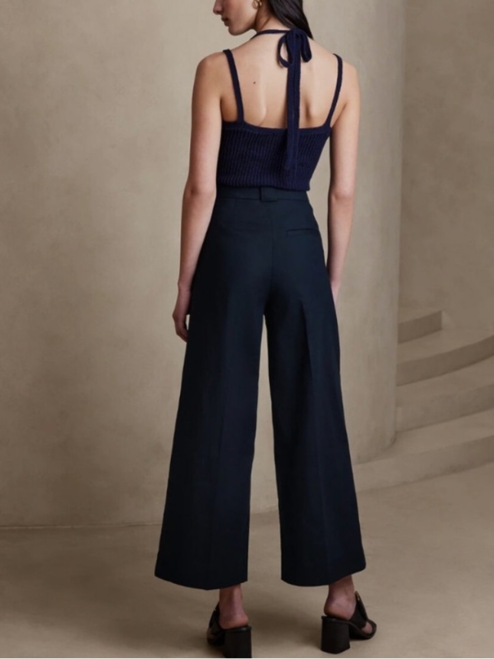 Banana Republic Cruise Cropped Wide-Leg High-Waist Pants in Navy - Picture 3 of 12
